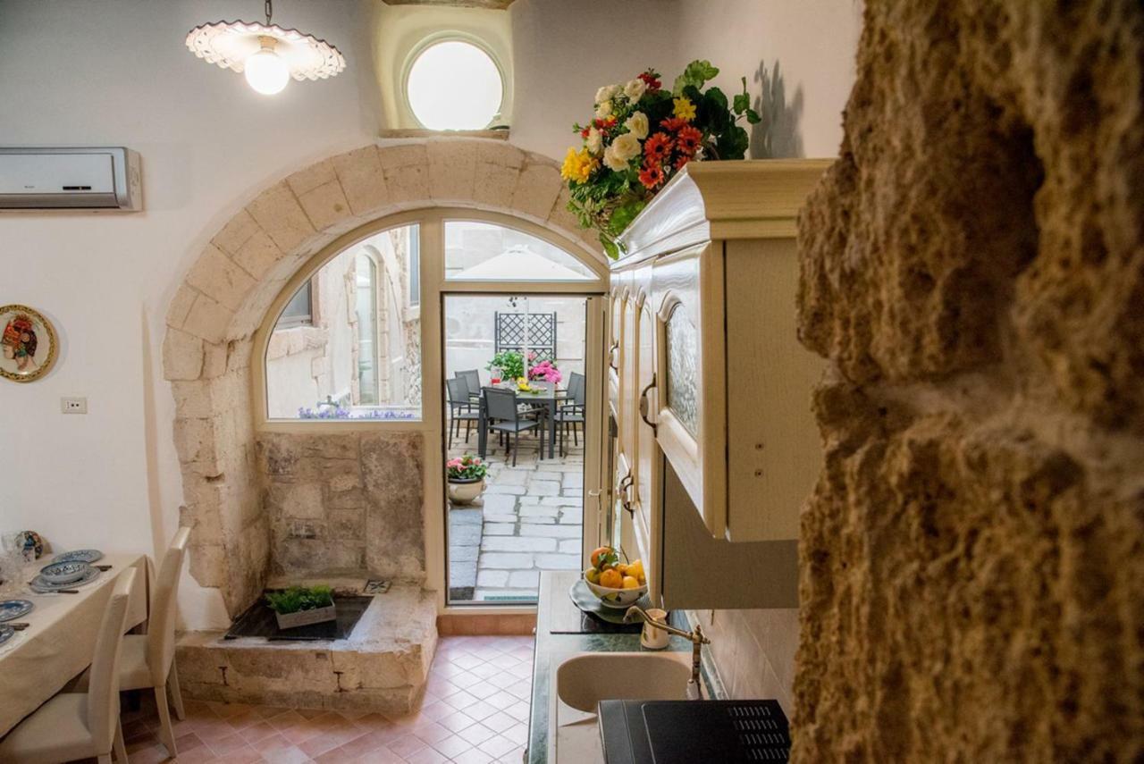 Ferienwohnung Ortigia Ancient House Syrakus Exterior foto