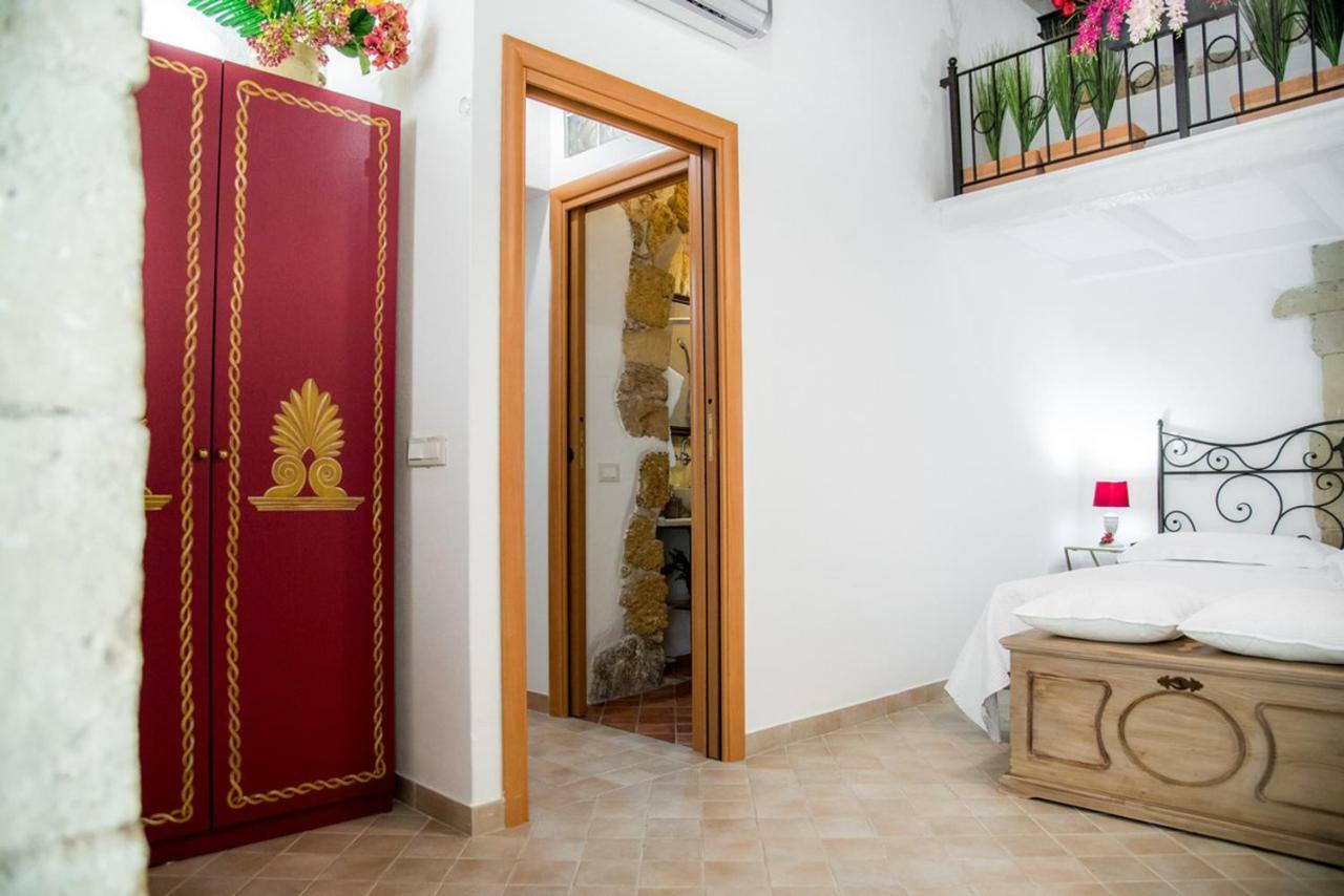 Ferienwohnung Ortigia Ancient House Syrakus Exterior foto