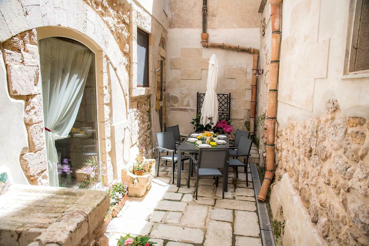 Ferienwohnung Ortigia Ancient House Syrakus Exterior foto